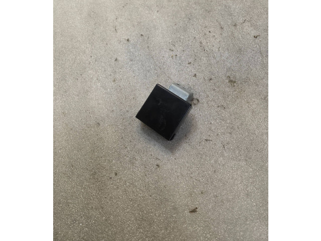 Блок управления 8865052100, 2773000751   Toyota Corolla Verso E121