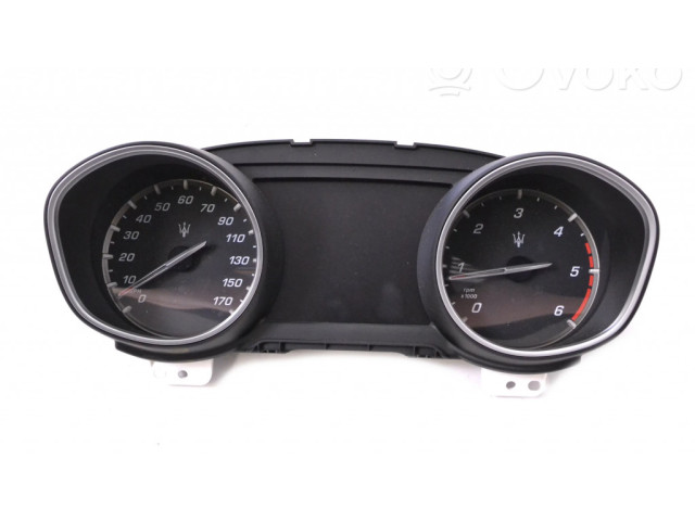 Панель приборов 670101179 Maserati Levante