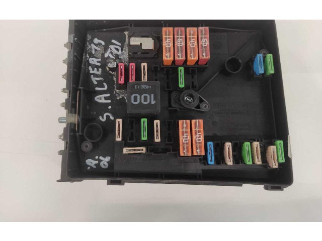 Pojistková skříňka 1K0937125 Seat Altea 2004