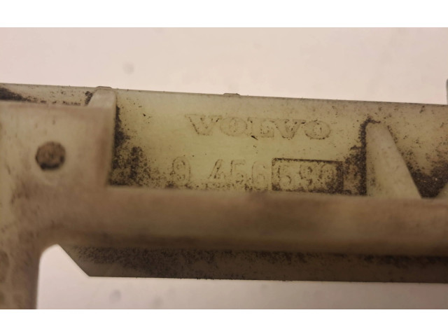 Блок предохранителей  9456590   Volvo V70    