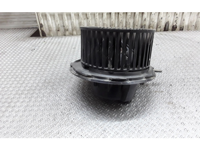 Вентилятор печки Volkswagen Caddy