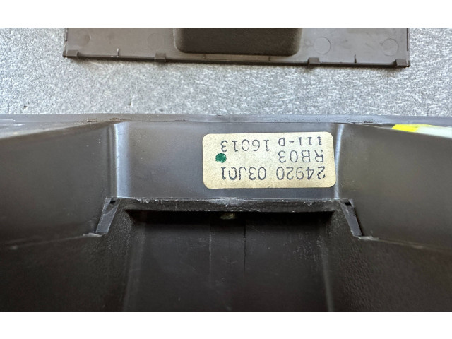 Přístrojová deska Nissan Patrol Y60 1994 2492003J01