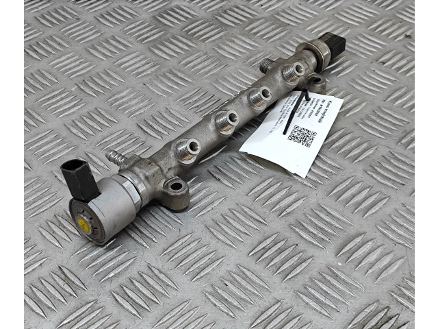 Топливная рампа 04L130089E, 04L130764   Audi A1   для двигателя CFHB