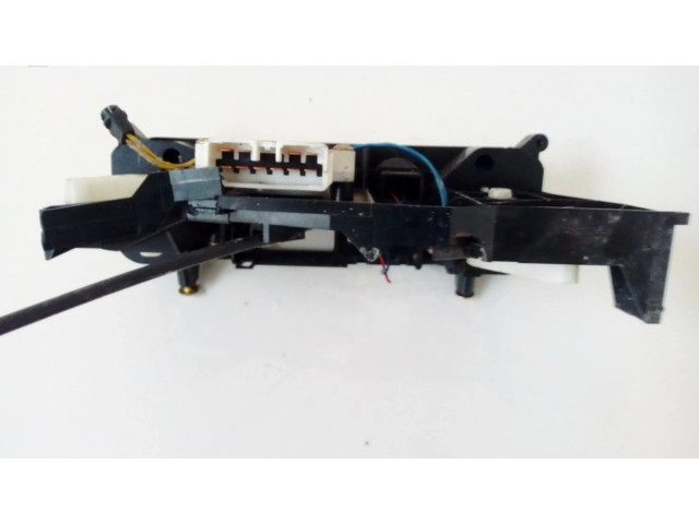 Блок управления климат-контролем Mitsubishi Colt