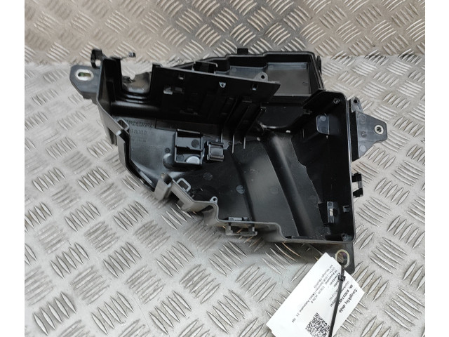 Блок предохранителей  31398000, 31398001   Volvo XC90    