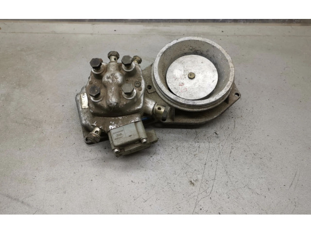 Топливная рампа 0438121011, 026133353 Audi 80 90 B3