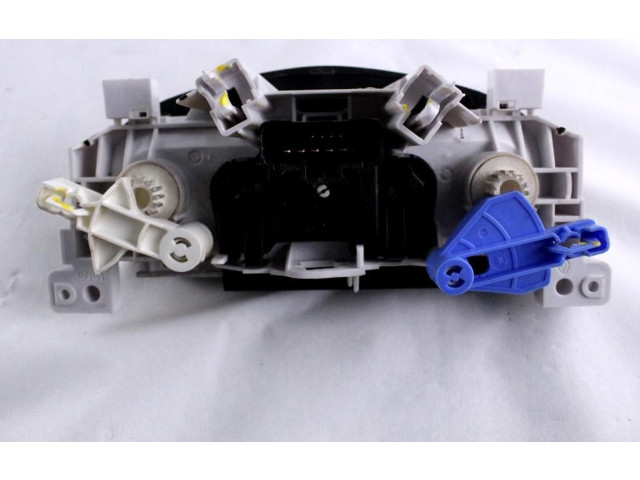 Блок управления климат-контролем 6001551800   Dacia Sandero