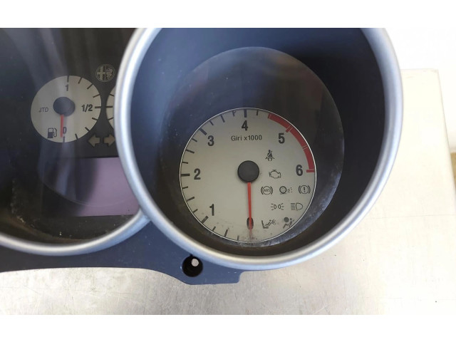 Pojistková skříňka Спидометр (приборный щиток) 735374416 Alfa Romeo 166