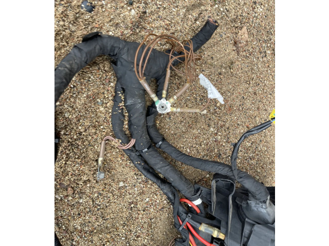 Pojistková skříňka BCX Mercedes-Benz GLA W156 2016