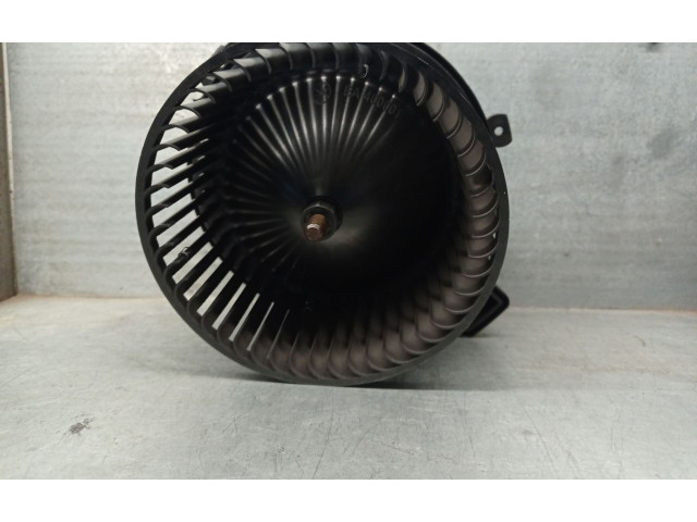 Вентилятор печки    4M1820021, 4M1820021   Audi A4 Allroad B9