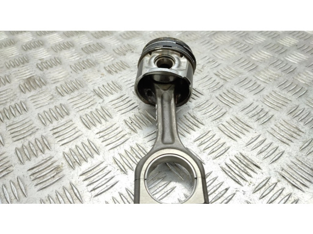 Поршень с шатуном Citroen Jumpy 1.6