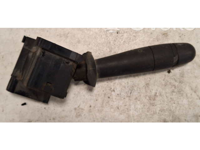 Ручка стеклоочистителей 8200117208, 91167494C   Renault Trafic II (X83)