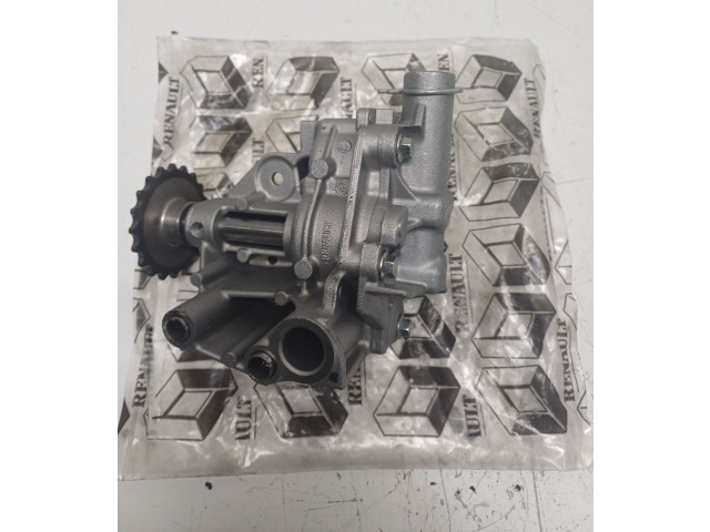 Масляный насос 150157688R   Renault Master III