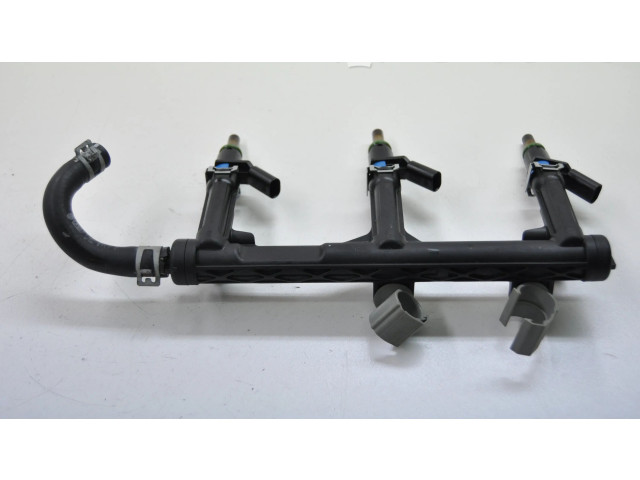 Топливная рампа    Audi A7 S7 4G   для двигателя CGXB