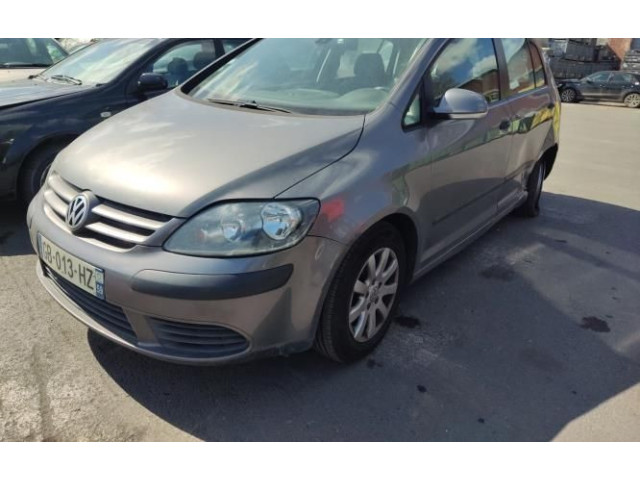 Зеркало электрическое Volkswagen Golf Plus 2005 - 2013 года