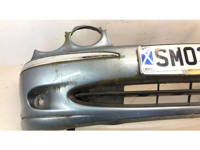 Передний бампер