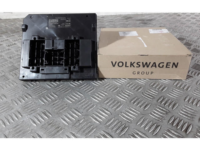 Блок комфорта 5Q0937084DQ Skoda Karoq