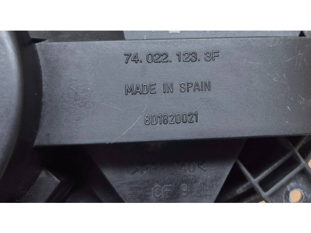 Вентилятор печки 740221233F, 8D1820021 Skoda Superb B5 (3U)