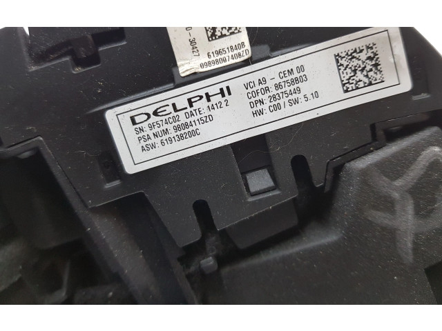 Руль Peugeot 2008 I  2013 - 2019 года 98084115ZD      