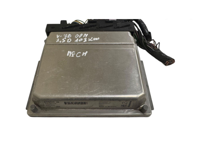 Блок управления двигателя 0281001776, 28SA4018 Volvo V70