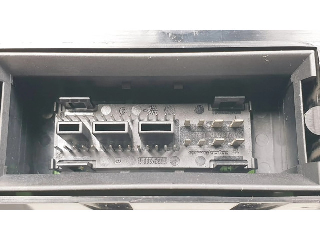 Přístrojová deska Seat Leon (1P) 2006 1P0920823G, V0009000