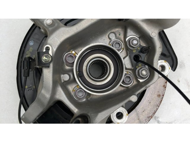 Задний поворотный кулак (ступица, цапфа)