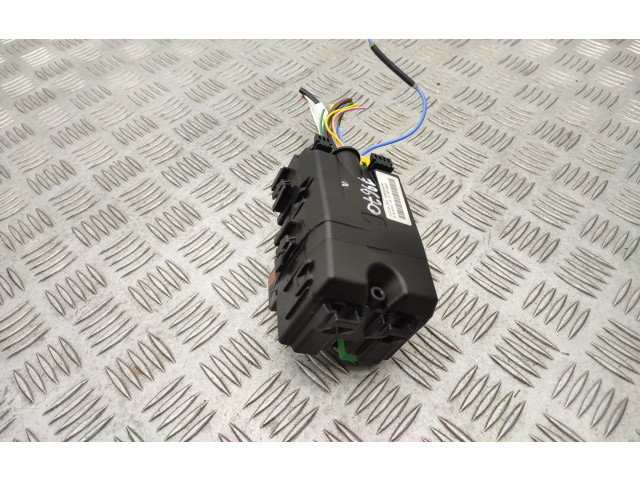   Pojistková skříňka    Citroen Berlingo 2020