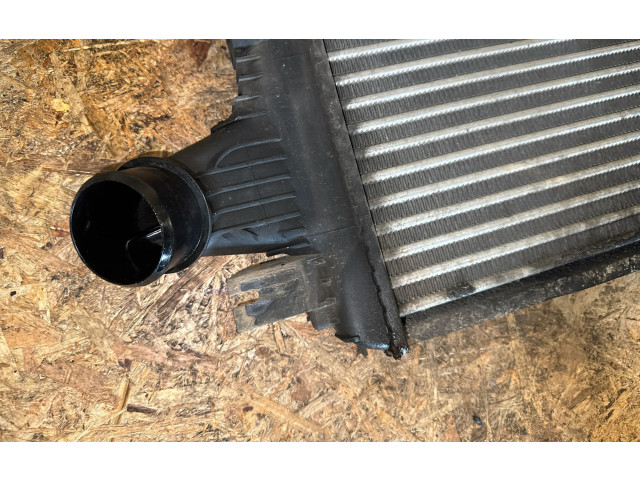 Интеркулер 50507299 Alfa Romeo 159