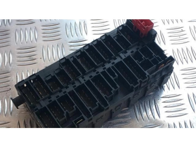 Блок предохранителей 357937039 Ford Galaxy