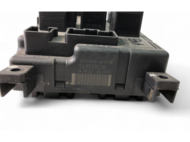 Блок предохранителей    518829106   Volvo V70