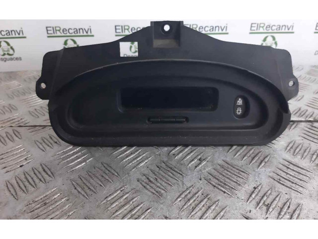 Дисплей P8200028364A Renault Scenic I