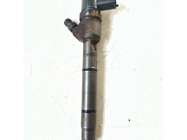 Vstřikovač 338002A900, 0445110320   Hyundai i30  pro naftový motor 1.6  
