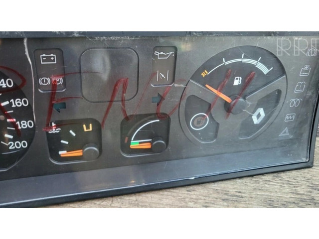 Přístrojová deska  Renault 11 1988 7702147159  