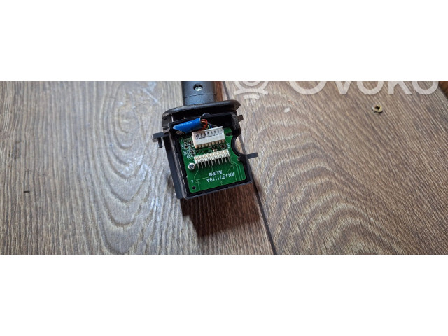 Ручка стеклоочистителей 30669742   Volvo V70