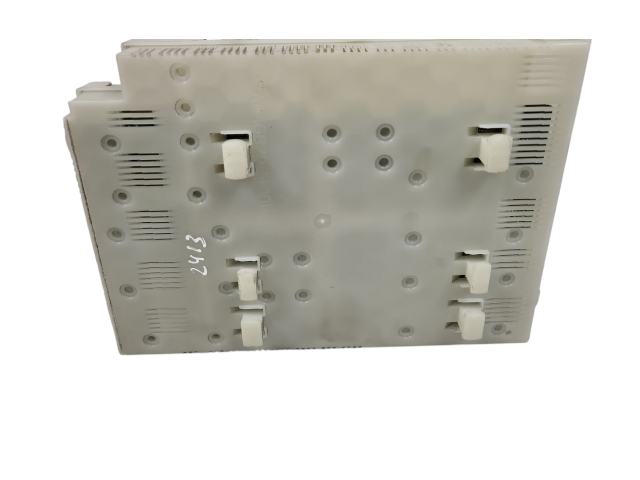 Блок предохранителей 31384933AB    Volvo V70   