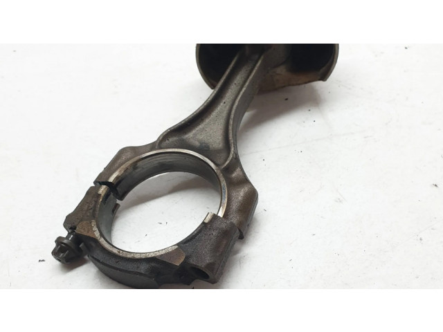 Píst 784323704 BMW 7 F01 F02 F03 F04 pro benzínový motor 4.4 N63 B44 A