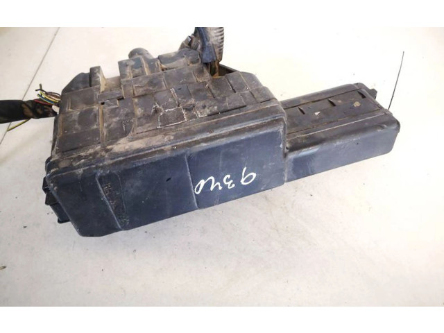   Pojistková skříňka    Toyota Avensis T220 1999