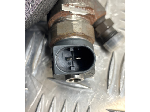 Vstřikovač 0445110613, 65827 BMW 2 F46