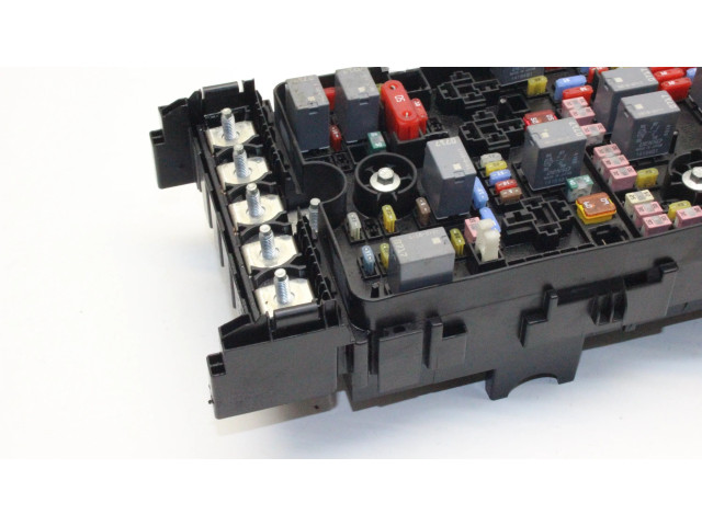 Блок предохранителей 68235117AC Jeep Cherokee