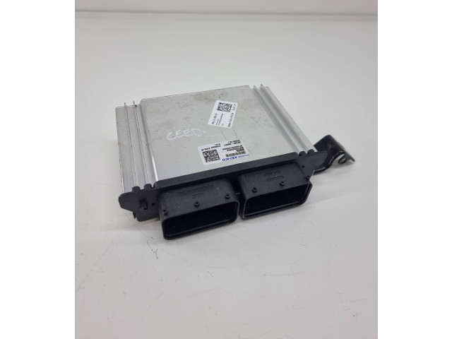 Блок управления двигателя 3919908021   KIA Ceed