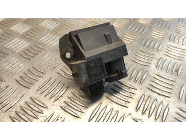 Реле вентилятора охлаждения