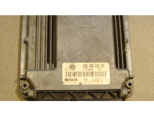 Řídící jednotka 03G906016DM Volkswagen Caddy 2004