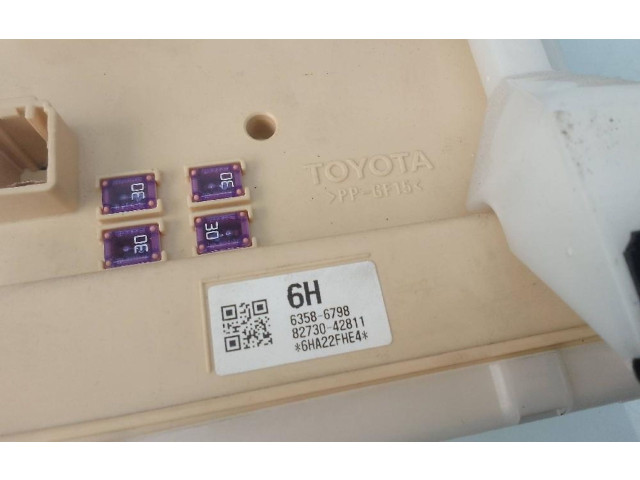 Pojistková skříňka 63586798 Toyota RAV 4 (XA50) 2018