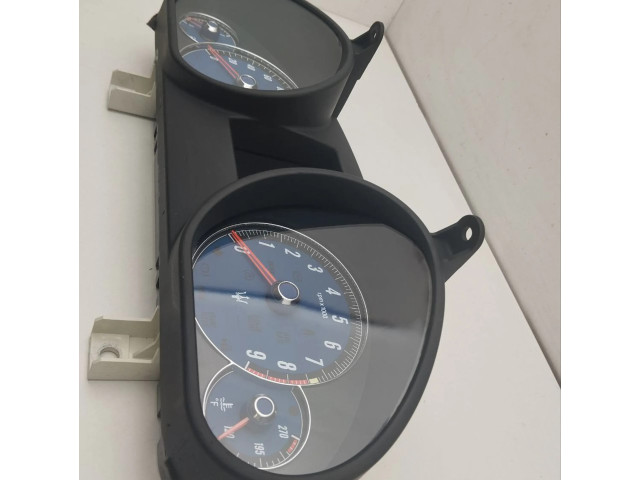 Přístrojová deska  Maserati GranTurismo 2008 243146  