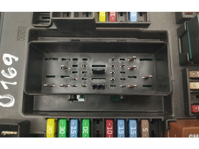 Pojistková skříňka 23180898, U169 Chevrolet Corvette C7 2015