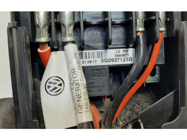 Блок предохранителей 5Q0907361D, 5Q0937125B Skoda Octavia Mk3 (5E)