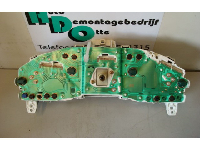 Přístrojová deska Toyota Starlet (P90) V 1998 8380010200