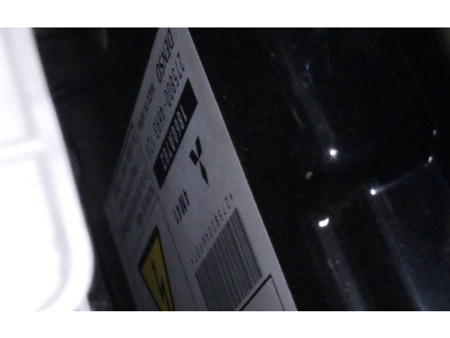 Řídící jednotka 2758004693 Mitsubishi Montero 2007