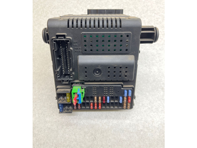 Блок предохранителей 30765646, 06W133   Volvo V70    