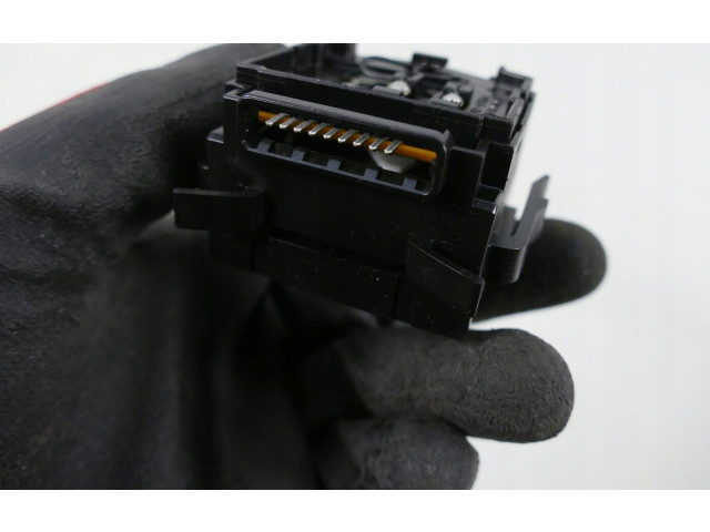 Ручка стеклоочистителей Mitsubishi Outlander